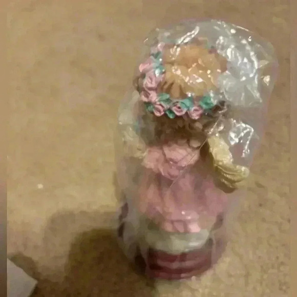 House of Lloyd, Christmas Around the world “the giving angel” 1996 - Picture 8 of 11